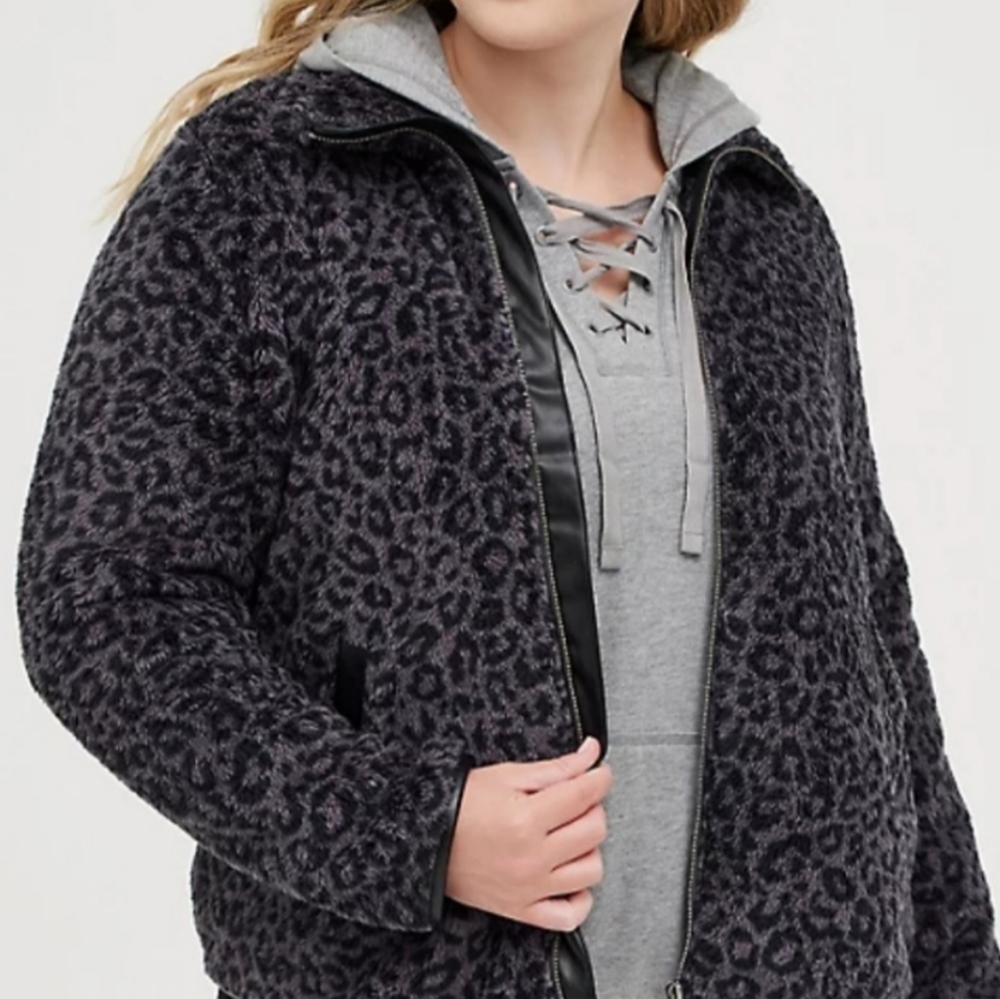 Set of 2 Super Soft!! TORRID FAUX SHEARLING LEOPARD PRINT GREY JACKET!
